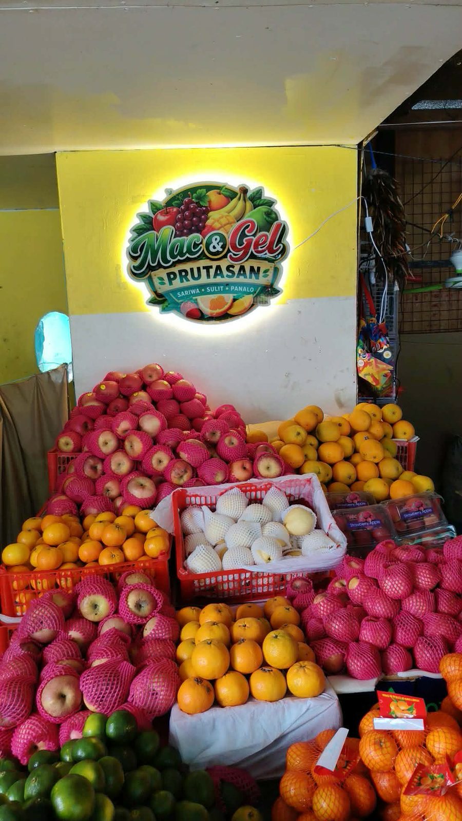 Fruit market backlit logo