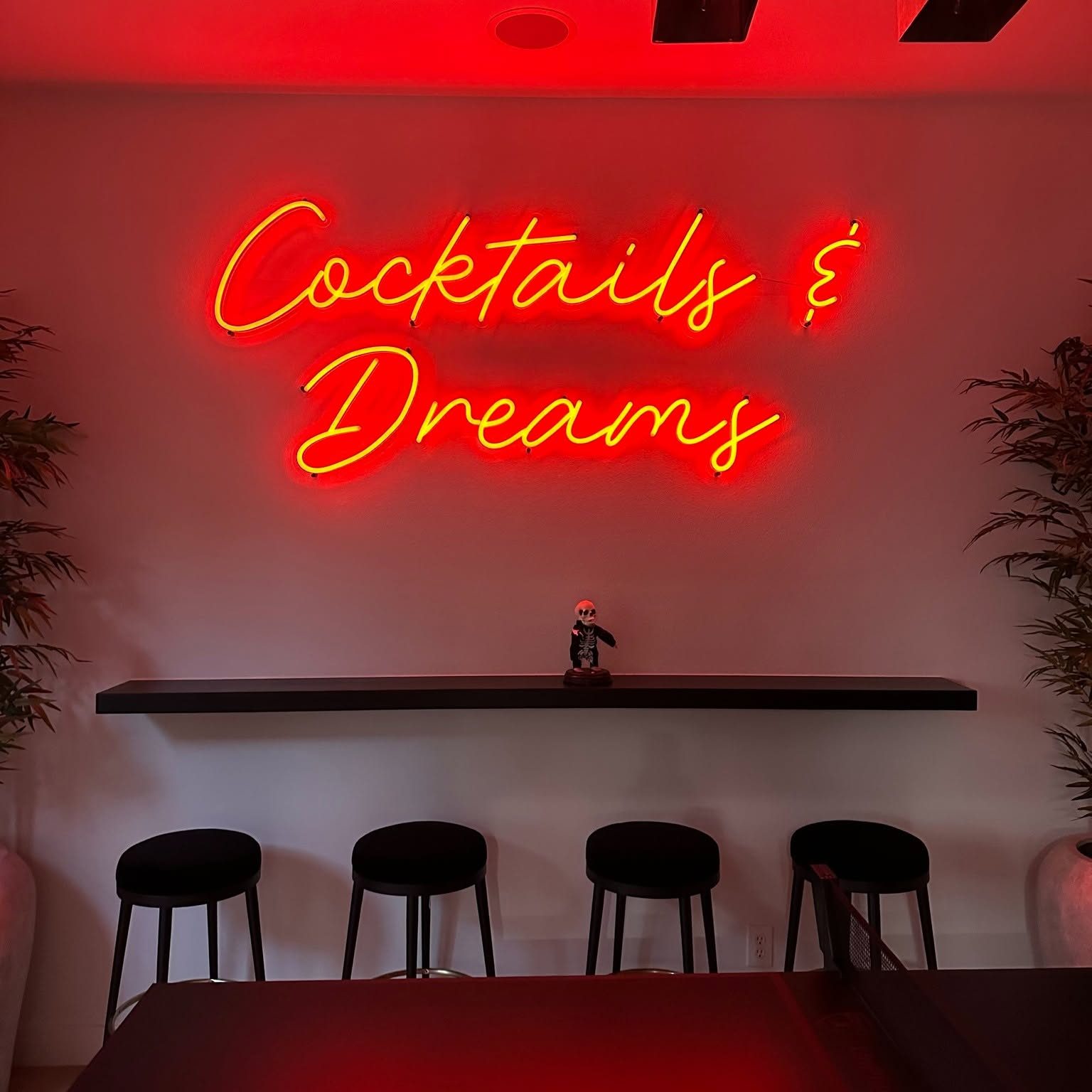 Cocktails & Dreams bar sign