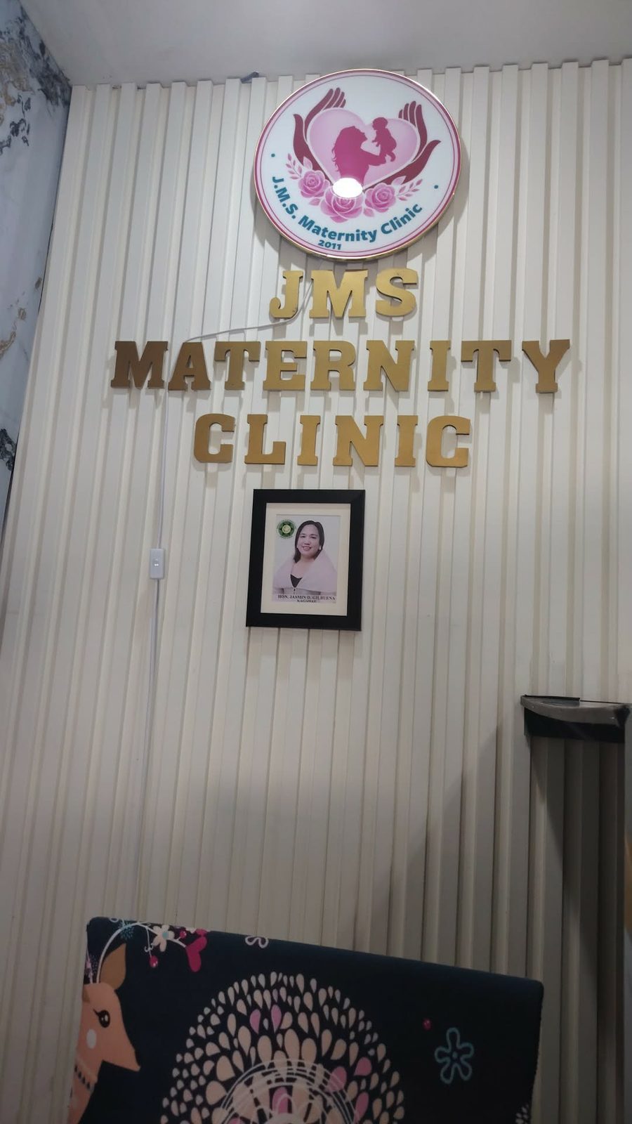 JWS Maternity Clinic — gold letters